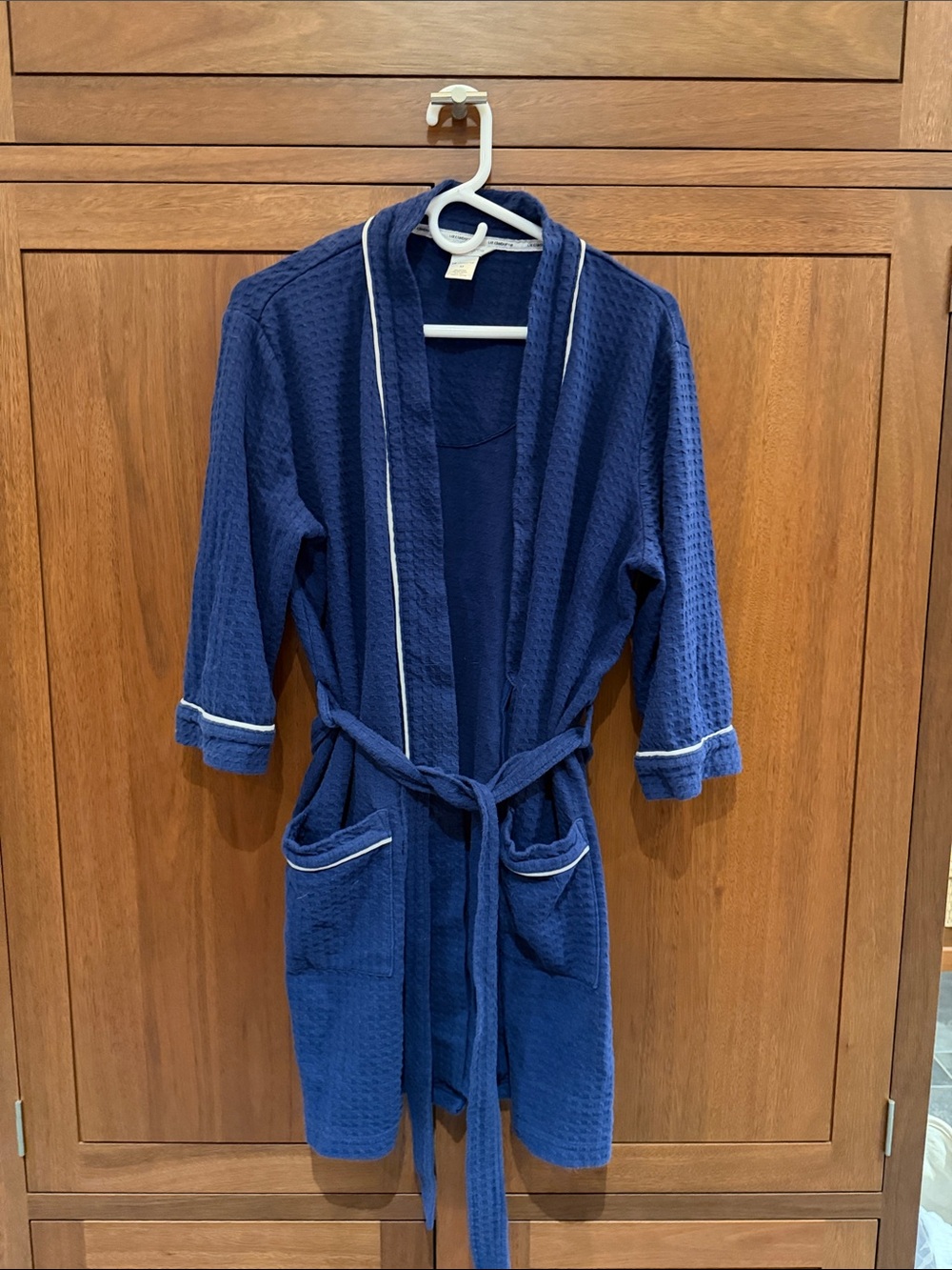 Liz Claiborne Light Navy Blue Waffle Knit Robe with pockets women’s size M